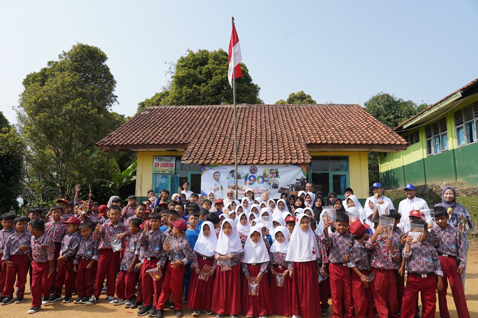 BET Bersama SDN Cihideung Edukasi Pentingnya Protein Hewani bagi Anak Indonesia Sehat dan Hebat